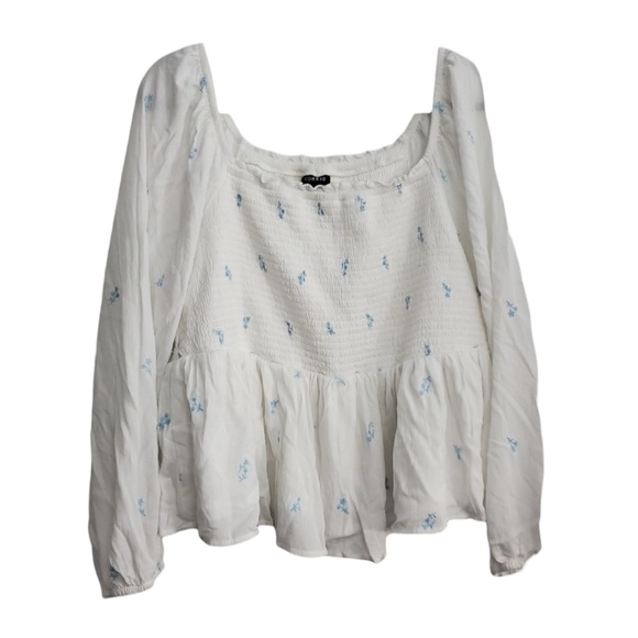 TORRID Smocked Long Sleeve Pullover Blouse in Ditsy Floral White Size 4X - Picture 4 of 7